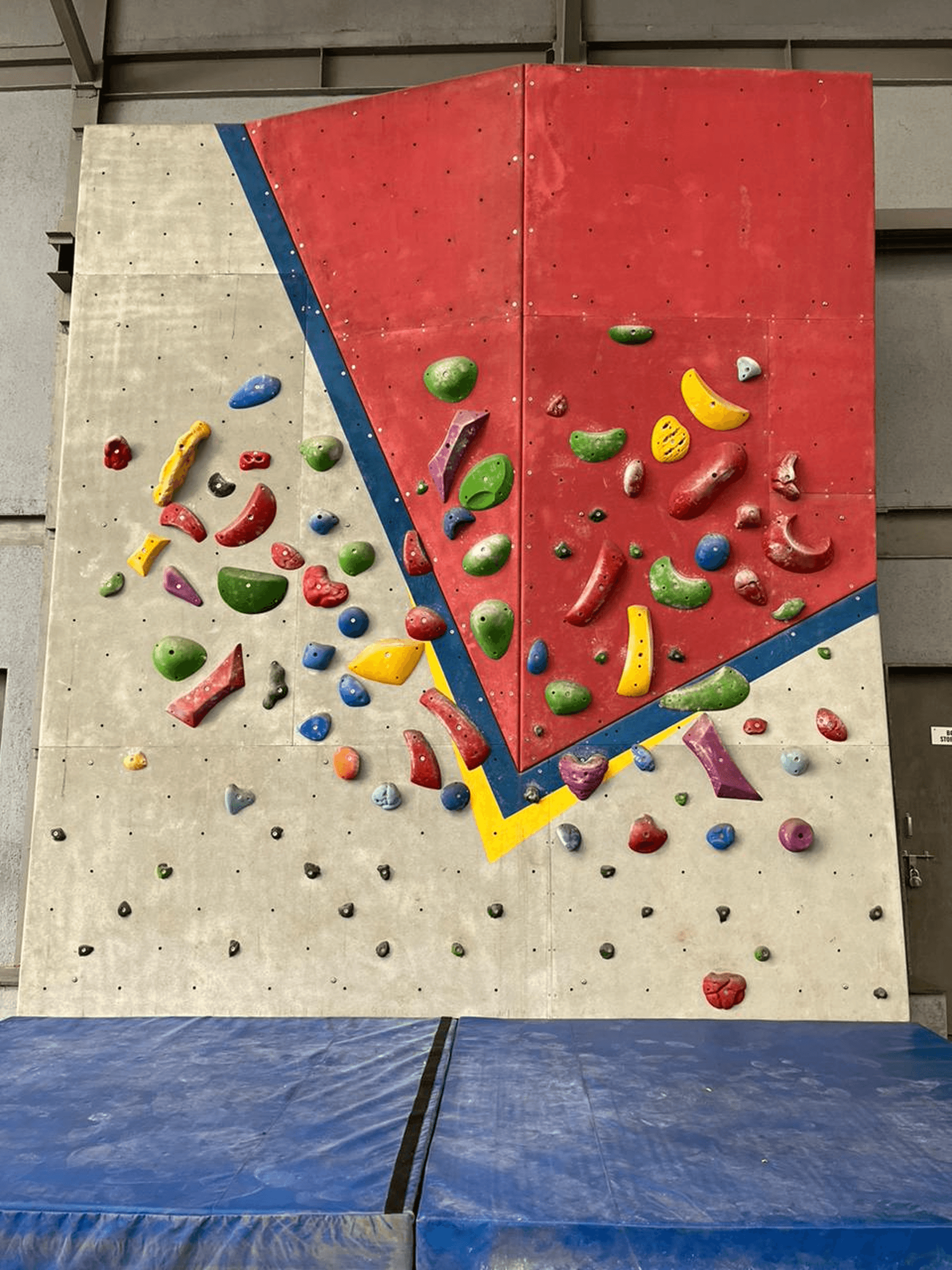 Isolation Wall – 2 (Bouldering Zone)