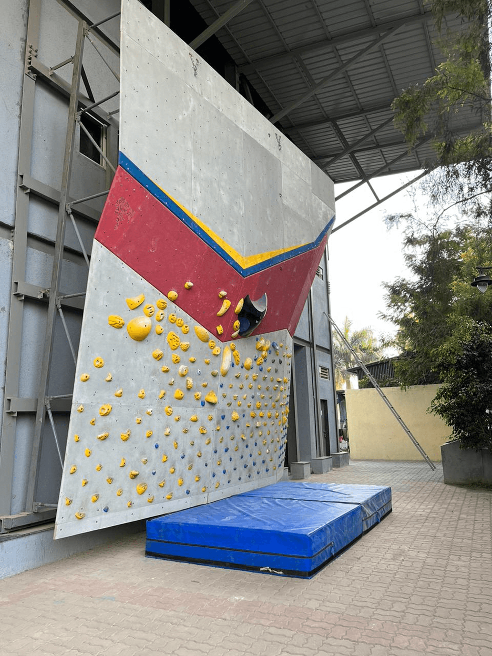 Isolation & Warm-Up Wall