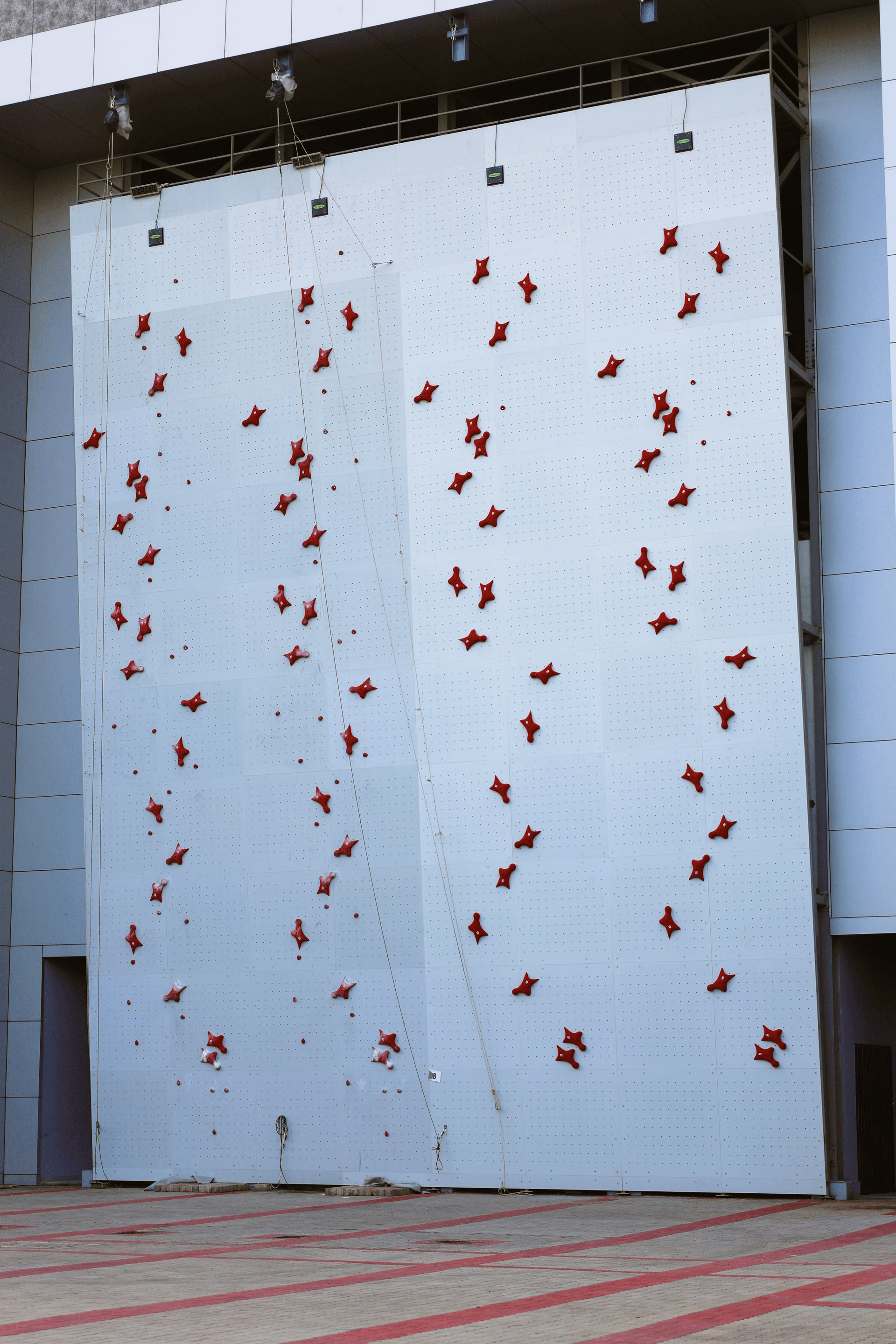 International Standard 4-Lane Speed Wall